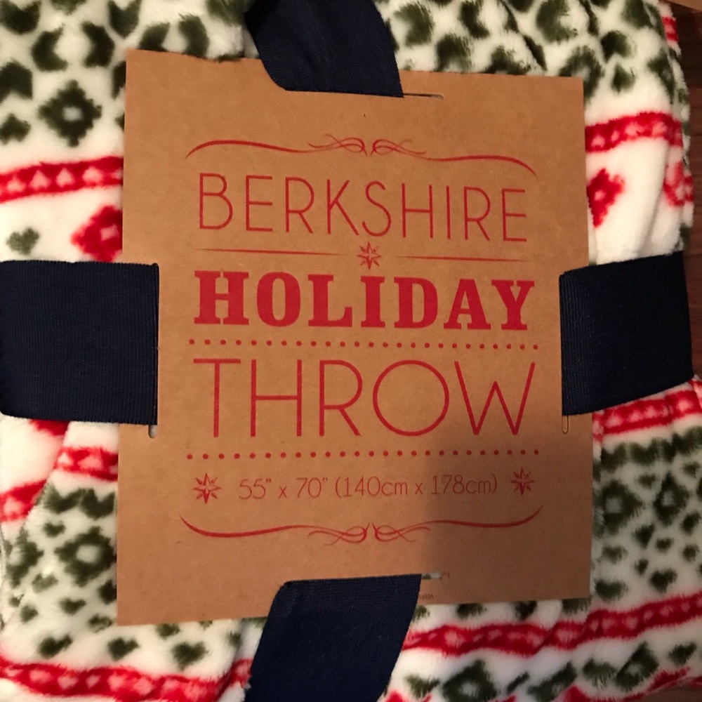 Berkshire Christmas Throw
